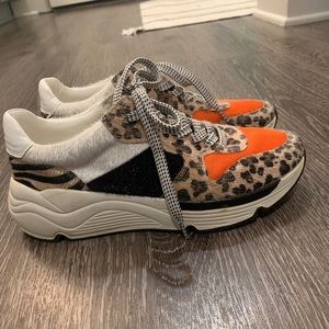 Cheetah platform tennis shoes